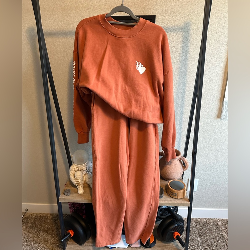 Tan Lines Burning Love Sweatshirt & Sweatpants Set - Burned Orange